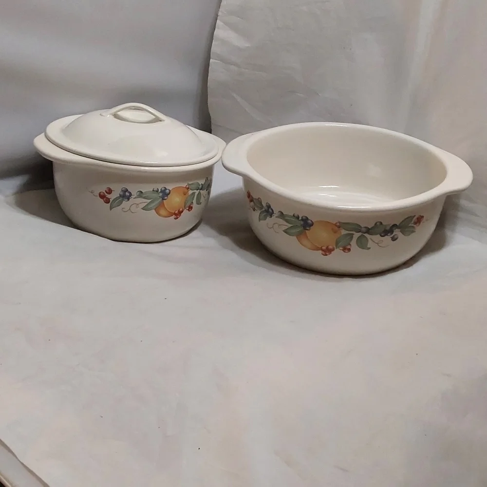 Corelle CORDINATES VINTAGE 2 STONEWARE POT‎